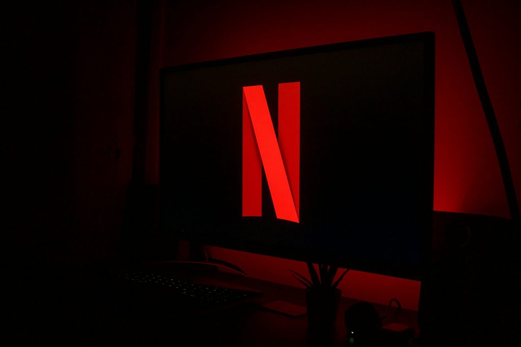 Το Netflix επεκτείνεται: Από τα εμπορικά κέντρα με το ‘Netflix House’ στους ‘μυστικούς’ κώδικες της πλατφόρμας