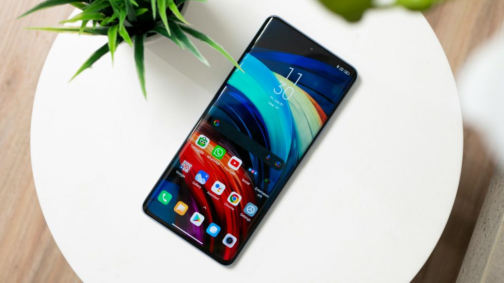 Η Αδιαμφισβήτητη Κυριαρχία της Xiaomi στη Μεσαία Κατηγορία: Από το Φαινόμενο του Redmi Note 8 Pro στο Σημερινό POCO X8 Pro